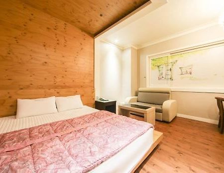 Appartamento di 1000 m² con 1 camera Changwon Esterno foto